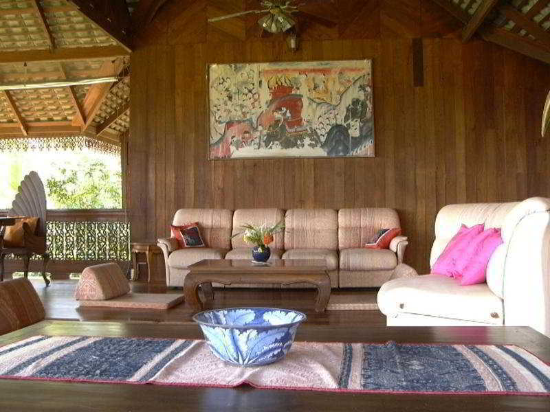 Ruen Thai Rim Haad Thang Kwian Exterior foto